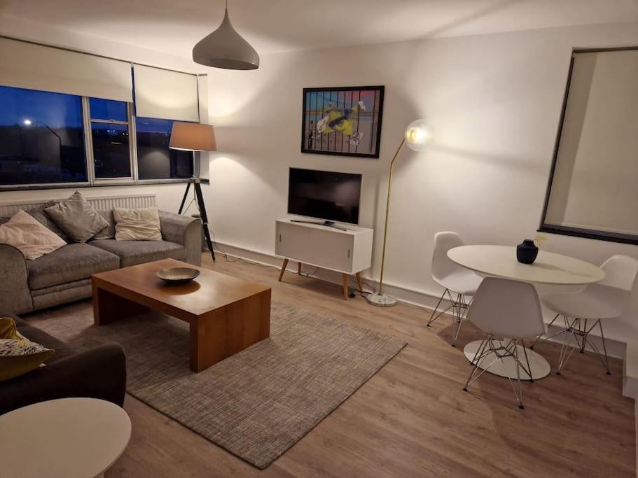 Newly Renovated Apartment! Λονδίνο Εξωτερικό φωτογραφία